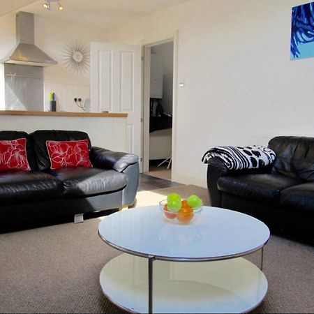 The Hideaway, Victorian Townhouse Apartment With Parking Plymouth Bagian luar foto