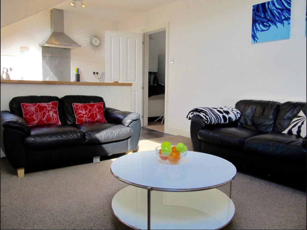 The Hideaway, Victorian Townhouse Apartment With Parking Plymouth Bagian luar foto
