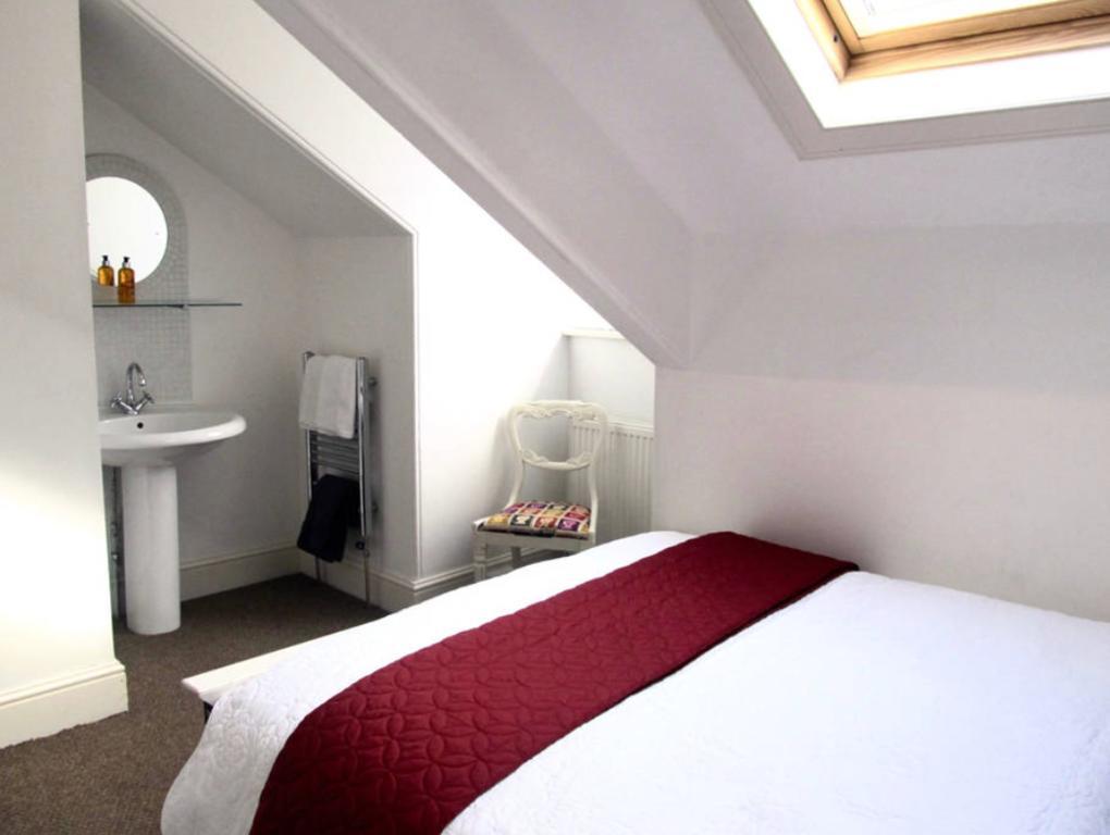 The Hideaway, Victorian Townhouse Apartment With Parking Plymouth Bagian luar foto