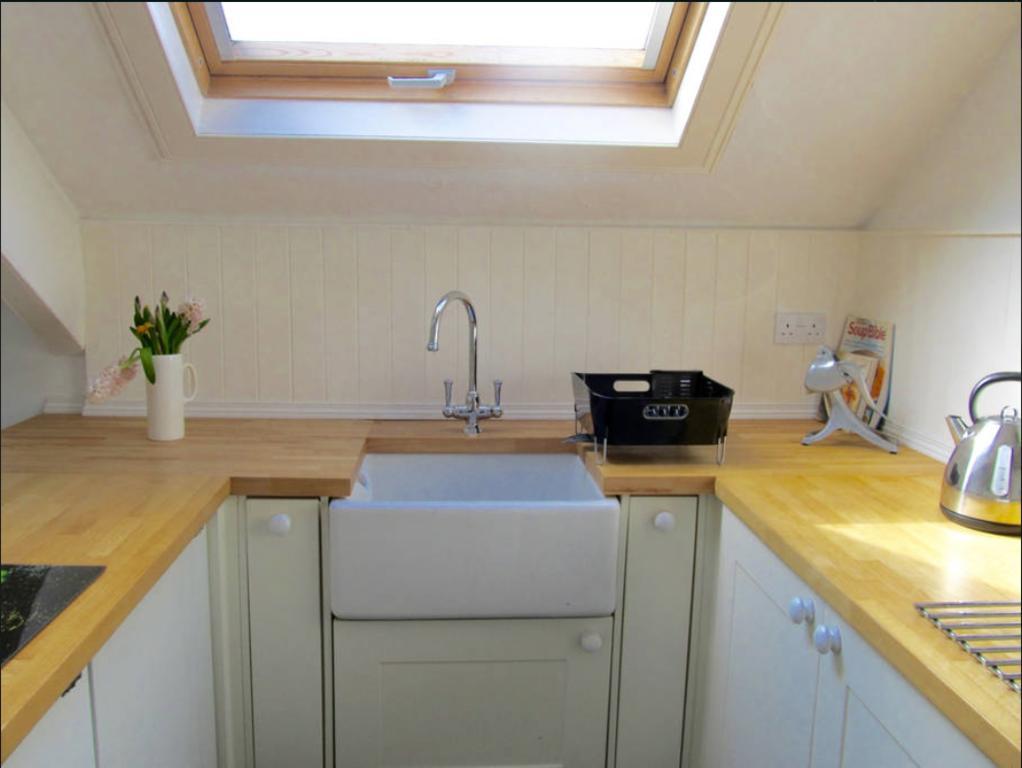 The Hideaway, Victorian Townhouse Apartment With Parking Plymouth Bagian luar foto