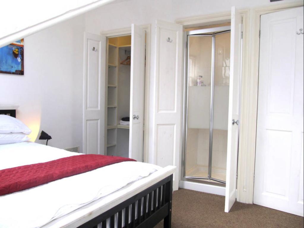 The Hideaway, Victorian Townhouse Apartment With Parking Plymouth Bagian luar foto